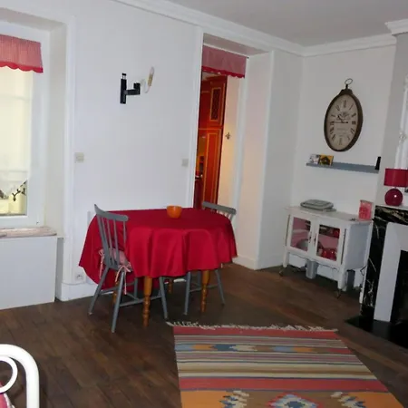 Apartment Typical Parisian Studio, Quiet And Comfortable Paris