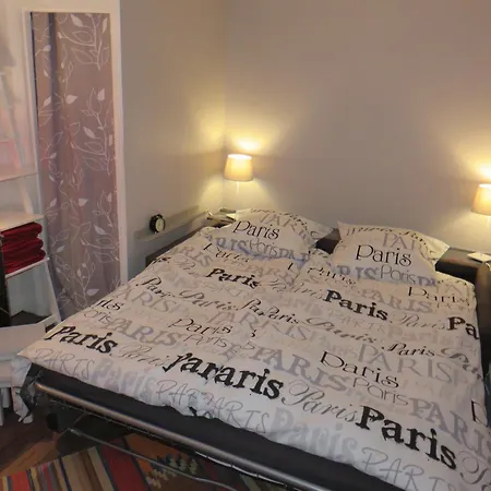 Apartment Typical Parisian Studio, Quiet And Comfortable